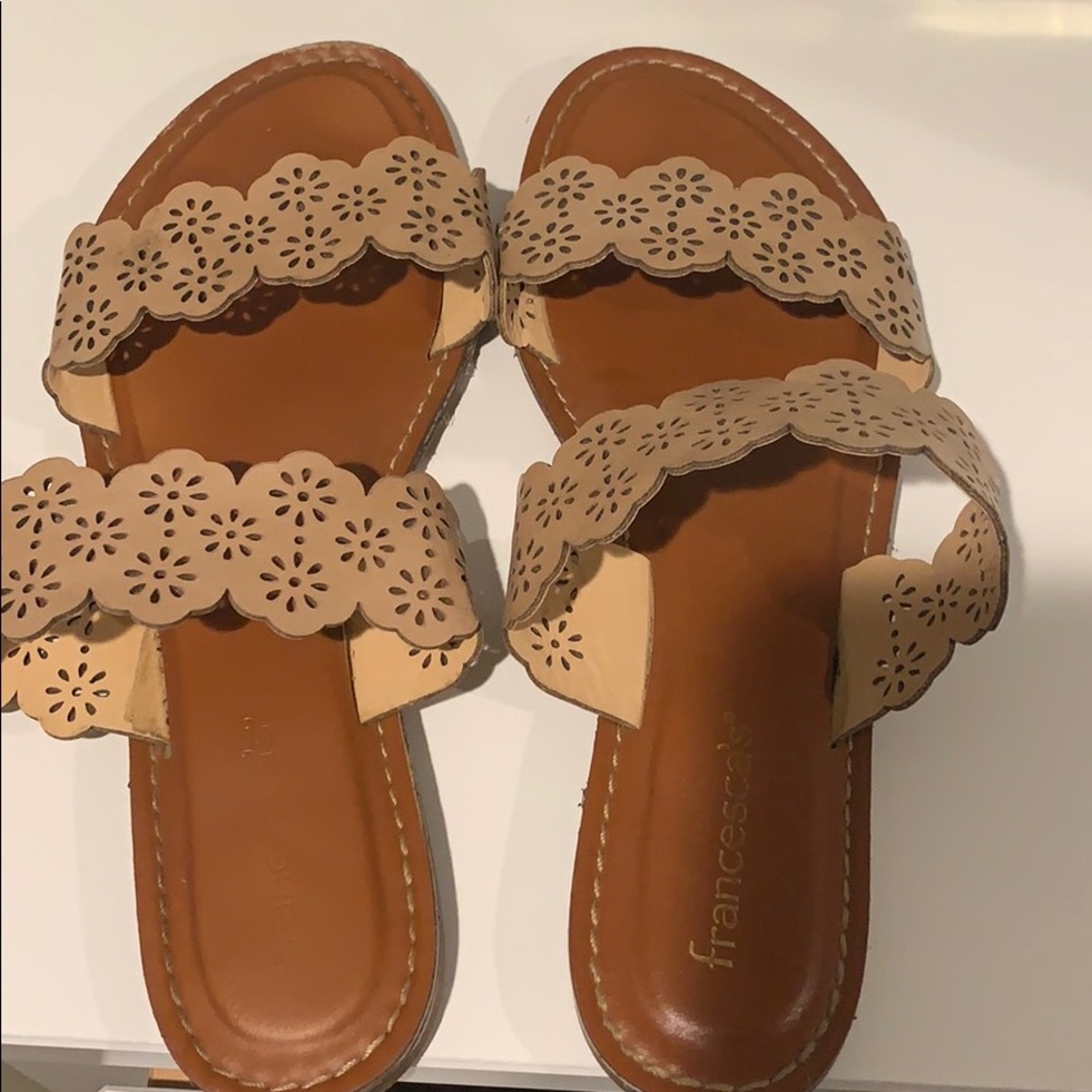 Women’s Francescas tan floral sandals
